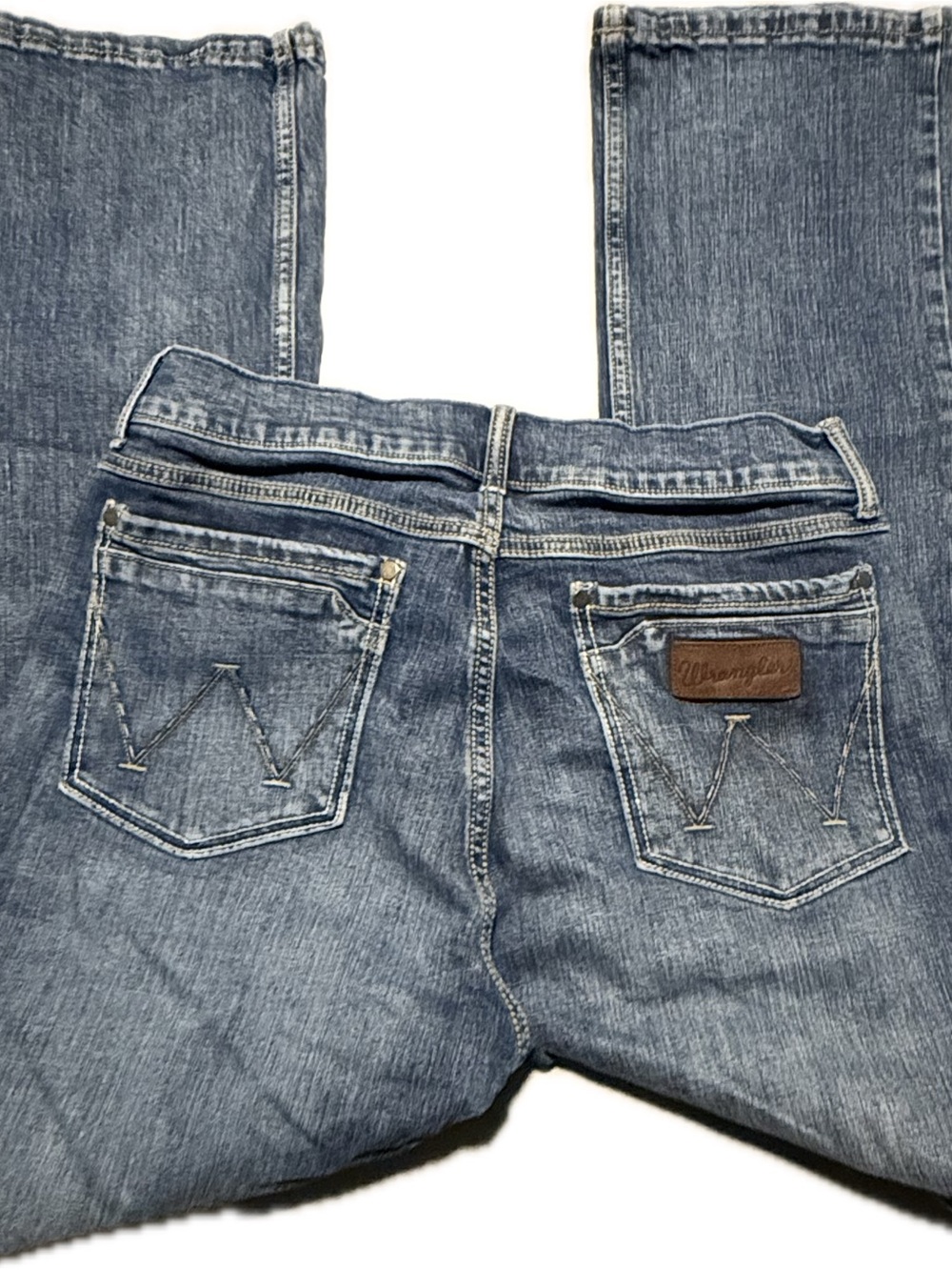 Wrangler Women’s Retro slim  Boot Cut Jeans with Signature Back Pocket